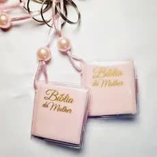 Chaveiro Bíblia Da Mulher com pérola. 100 unidades. Rosa
