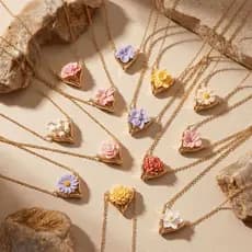 Colar de Coração Dourado Francês com Flor do Mês de Nascimento, Pingente Delicado de Cravo, Rosa e Lírio para Mulheres 6