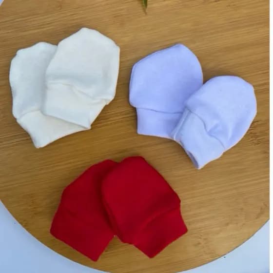 Kit 3 Pares de Luvinhas Para Bebê Recém Nascido Tecido Suedine 100% Algodão Enxoval Maternidade Cores Básicas Minimalistas