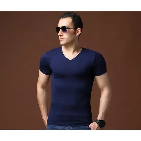 Camiseta Masculina Básica de Malha Premium Com Elastano Gola Em V Manga Curta Slim Tshirt Moda Masculina