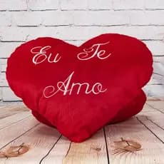 Almofada Coração de Pelúcia Eu Te Amo 35x25cm – Presente Romântico e Fofo p/ Namorados