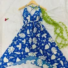 Vestido Feminino Casual Sem Costas com Alças e Amarrações Estampa Floral