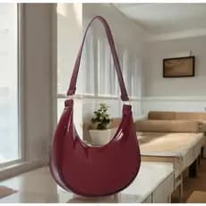 Bolsa Feminina Meia Lua Verniz de Ombro Blogueira Lisa Alça Transversal Promoção