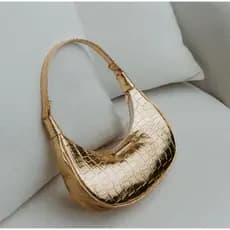 Bolsa Meia Lua Feminina de Ombro Croco Verniz Skybag Estilosa