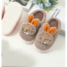 Pantufa para o inverno modelo Coelho com dente/ Pantufa Infantil