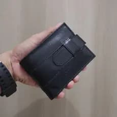 Carteira Masculina Grande com Porta Cartão Cabe RG CNH Bolso de Ziper Para Moeda e Plástico