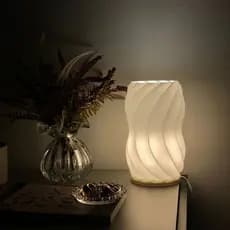 Abajur Luminária de Mesa Élan Design Orgânico Moderno Decorativa Quarto Sala Escritório Luxo Minimalista Bivolt LED
