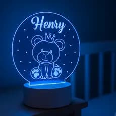 Luminária LED 3D Personalizada com Henry – Abajur Infantil Decorativo Quarto Menino
