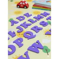 Alfabeto Pedagógico de Plástico Infantil Cores Vivas ideal para estimular a imaginação - Educacional