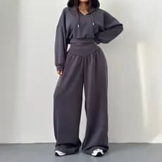 Conjunto Casual Feminino Novo para Primavera e Outono de 2026 (Europa e América): Blusa de Manga Longa com Capuz e Decot