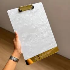 Prancheta Personalizada em Acrílico A4 34,5x23 GRANDE madrepérola papelaria beleza clinica estética consultório