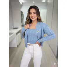 Conjunto Casaco Feminino de Tricô Inverno 2026 Cardigan de Frio com Botões e Tranças + Regata Tricot