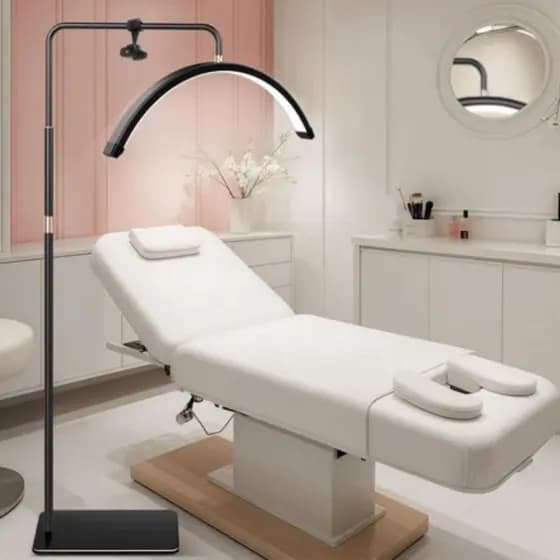 Luminária LED Arco Meia Lua Com Suporte Celular Base de Chão Profissional Multifuncional