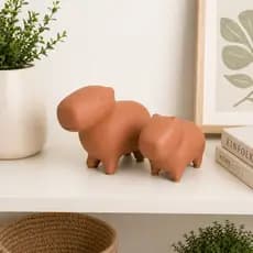 Dupla Capivaras em Ceramica Escultura Decoração Grande e Pequena Off White e Bege Sépia