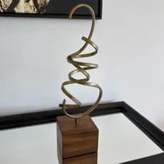 escultura dourada/ estatueta metal/escultura madeira/estatueta moderna/estatueta abstrata