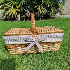 Cesta Piquenique de Vime com Forro Xadrez Bege 43x25x16cm