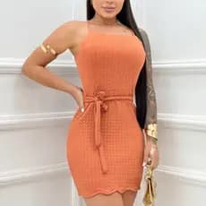 Vestido Tubinho Curto Moda Gringa - Detalhe Delicado Nuvem na Barra e Laço