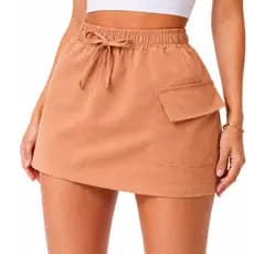 Saia Cargo Curta Feminina Alfaitaria com Bolsos Tecido Leve  Moda Casual Moderna