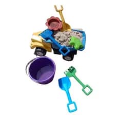 Kit Praia Infantil Caminhão com Balde Pás Rastelo Peneira Brinquedo Areia