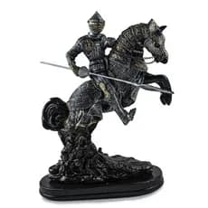 Escultura Cavaleiro Medieval Encouraçado Montado Escultura De Resina Realista Grande Mesa Prateleira Escritório 30x23cm