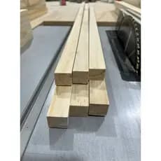 Ripa de madeira pinus 100x2x2 seca e aparelhada para artesanato