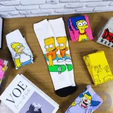 Meias divertidas cano longo alto skate masculino feminino de personagem Os Simpsons