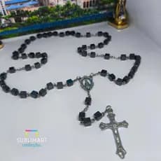 Terço de Hematita Nossa Senhora Aparecida para pescoço em aço inoxidável com pedras quadradas