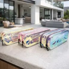 Estojo Escolar Faculdade Holografico Furta Cor 2 Ziper