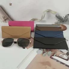 Estojo Triangular Case De Protecao Para Oculos De Sol E Grau de Armacao Cor do grão da madeira