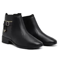 Bota Feminina Casual em Couro Coturno Cano Curto Botinha Tendencia Inverno 2024