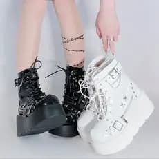 Novas Botas Femininas Estilo Gótico Plataforma Cosplay de Vampiro Botas de Cano Médio 2026 Inverno Botas de Motociclista