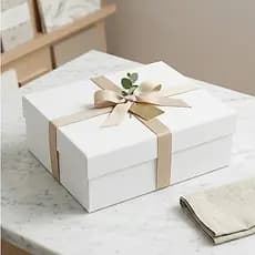 Caixa Quadrada Tampa Sapato 20x20x5 MDF Madeira Pintada de Branco