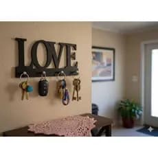 Porta chaves LOVE com 4 ganchos em mdf 4mm 24x12