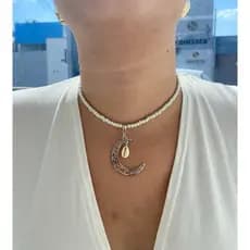 Colar Choker em Miçangas De Pedras reconstituida e com pingentes de Sol, Lua, Estrela, Concha e outros
