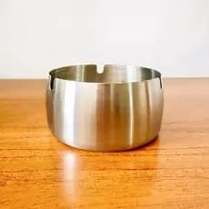Cinzeiro em Aço Inox Grande e Resistente Ideal Para Casa Bares e Restaurantes Fácil Higienização