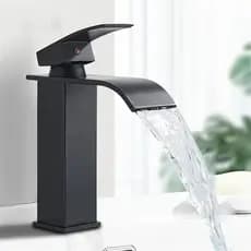 Torneira fria simples  Banheiro  Cascata Curva Baixa  Torneira de água quente e fria Com mangueira