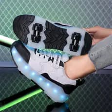 Patins De Quatro Rodas Com Salto Novo Estilo , Sapatos Para Meninos E Meninas Infantis Iluminados Vários Modos De Ilumin