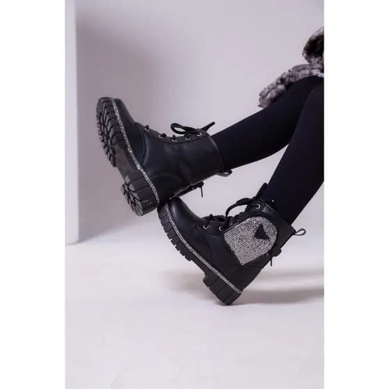 Bota/Coturno Premium Nilqi Malu Bolsinha Cano Baixo Preta