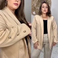 Blazer Plus Size Social Liso Feminino Casaco  em Neoprene com Botões, Modelo Alongado e Acinturado Tamanhos G1 ao G3