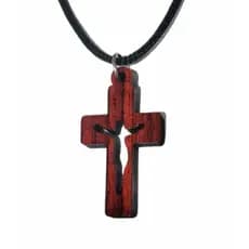 Colar Terço Cordão Crucifixo Em Madeira Com Cristo Vazado