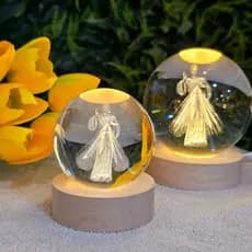 Luminária Abajur Mesa Bola de Cristal Jesus Misericordioso Luz LED 3D Decorativa Esfera Bivolt Vidro