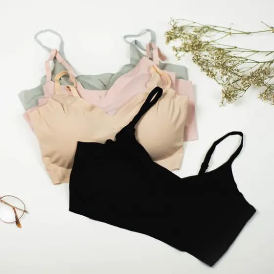 Kit 3 Sutiãs Top Feminino Sem Costura Com Bojo Alça Ajustável