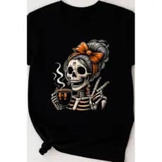 Estilo Rock & Urban: "T-shirt Feminina Estilo Rock Aesthetic - Conforto e Atitude