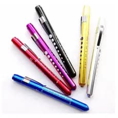 Lanterna LED em formato de caneta para primeiros socorros, pessoal médico, enfermeiros, pessoal de emergência médica.