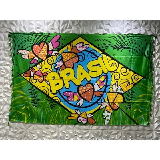 Canga de Praia Bandeira do Brasil Tradicional Desenho Romero Britto Tecido Poliéster