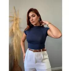 Blusa Feminina Justa Gola Alta | Moda Básica Elegante e Confortável