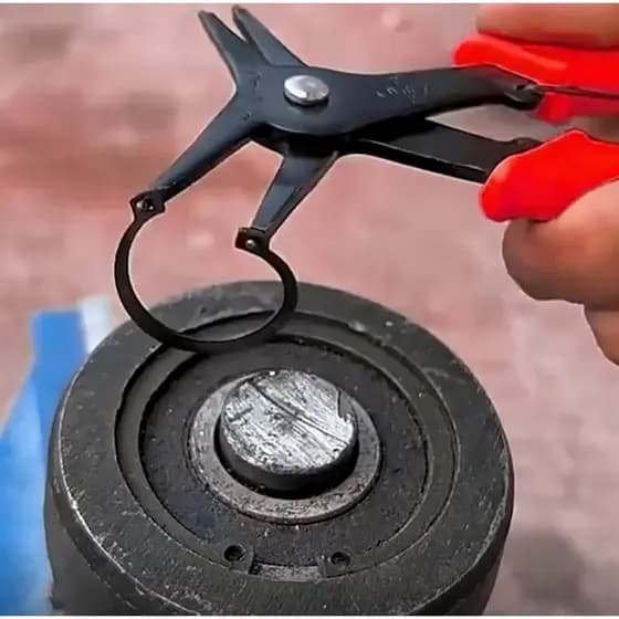 Alicate para Anéis de Retenção 10-40mm Uso Interno e Externo Multiuso 2 em 1