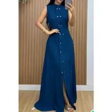 vestido longo  detalhe en botões com fenda na frente
