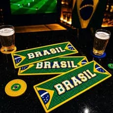 Kit Tapete Brasil Barmat + 6 Porta Copos Escorredor Emborrachado Conjunto Antiderrapante Bar Bebida