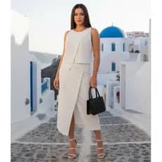 Conjunto Feminino Plus Size Elegante  Saia Midi com Fenda + Blusa Regata Look Elegante e Leve